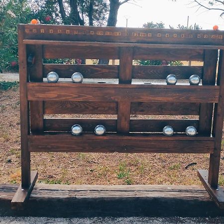 Offrez-Vous Un Sejour Dans Notre Studio T1 Bis A Entressen Une Grande Piscine Pour Se Rafraichir ,Un Espace De Jeux Pour Enfants Pour Des Heures De Divertissement Un Terrain De Petanque Pour Des Parties Endiablees Zewnętrze zdjęcie